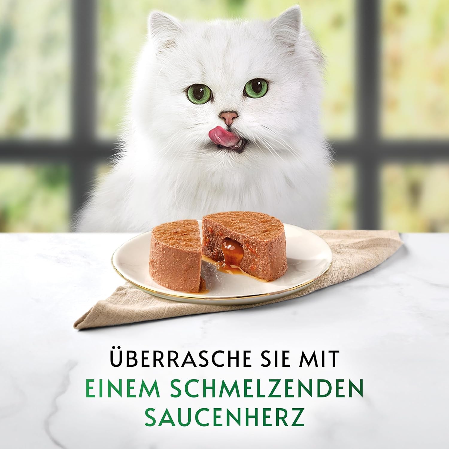 Gourmet Nature's Creations Heart Sauce Mousse Nassfutter für Katzen, reich an Huhn, 12er-Pack (12 x 85 g)