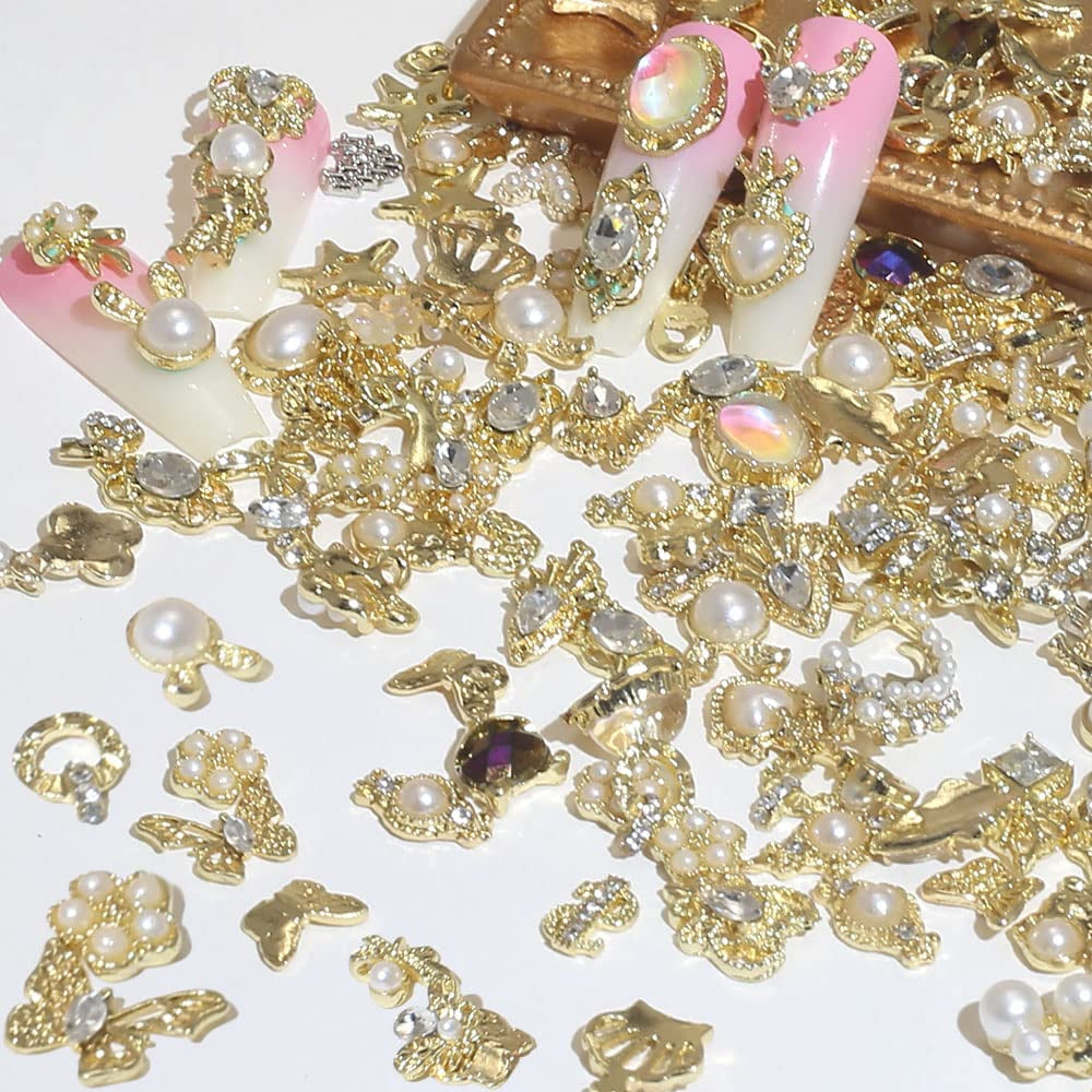 50 Stück Gold Nail Charms,Mix Styles Glitzersteine ​​​​Nägel Perle Legierung Nagel Steine ​​Blume Schmetterling Strasssteine ​​​​Nägel Herz Stern Nagel Charms DIY Nail Art Zubehör Frauen Nägel Deko