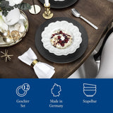 Villeroy & Boch Toy's Delight Royal Classic 12-teiliges Geschirrset, spülmaschinen- und mikrowellengeeignet, weiß, Teller, 4-Personen-Geschirrset, Weihnachtsgeschirr, Spielzeug, Premium-Porzellan