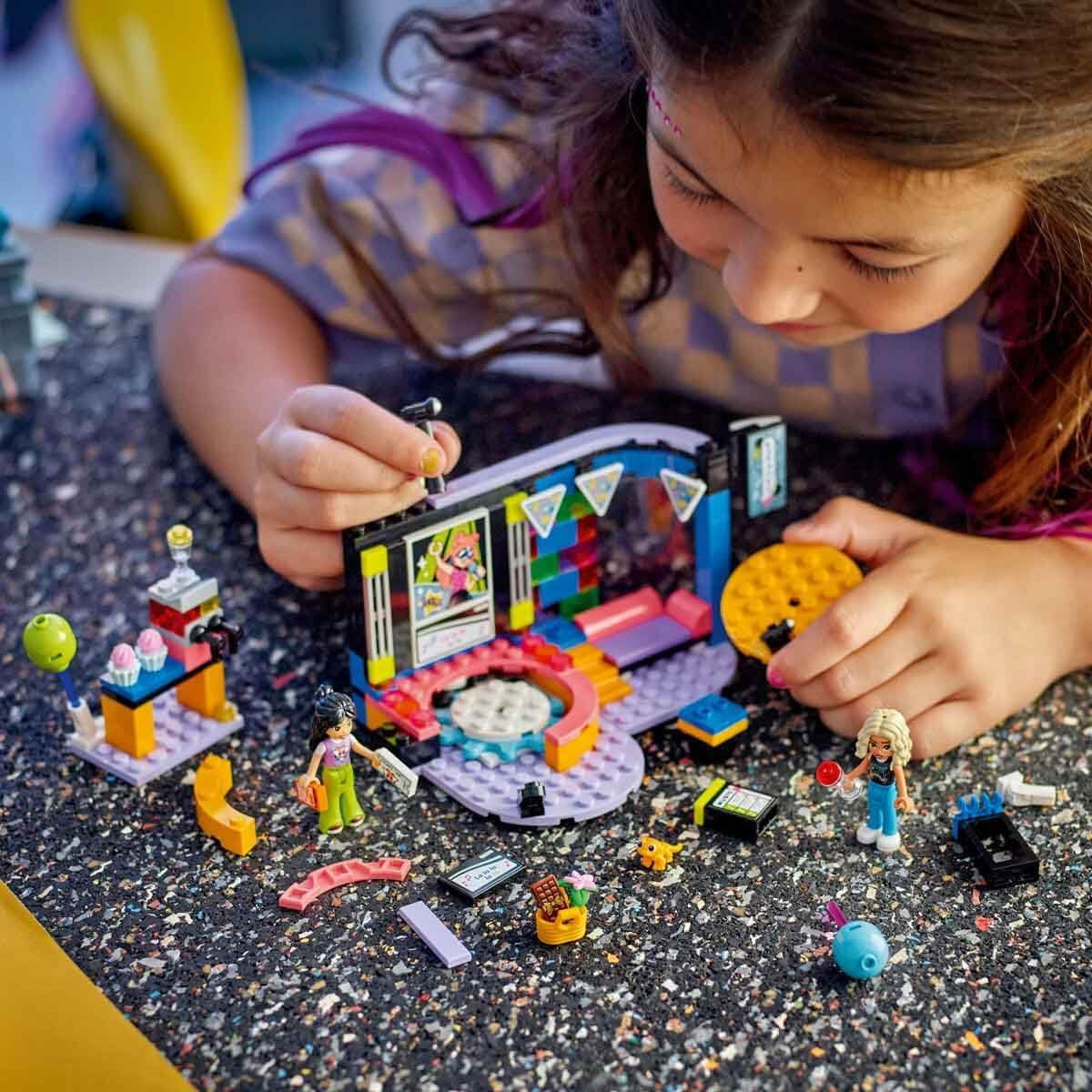 LEGO 42610 Karaoke-Party mit Freunden Bausets Besuchen Sie den LEGO-Store