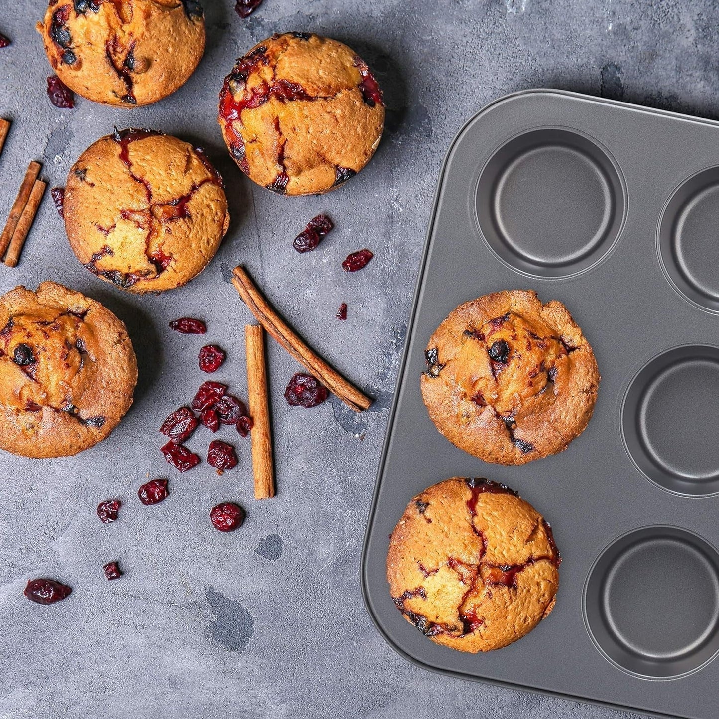 Relaxdays Muffinform, 2Er Set, 12Er Muffinbleche, Antihaftbeschichte, Carbonstahl, Muffins & Cupcakes, Ø 6,5 cm, Weizen, 10030825 Formen und Bleche zum Backen Naty Shop