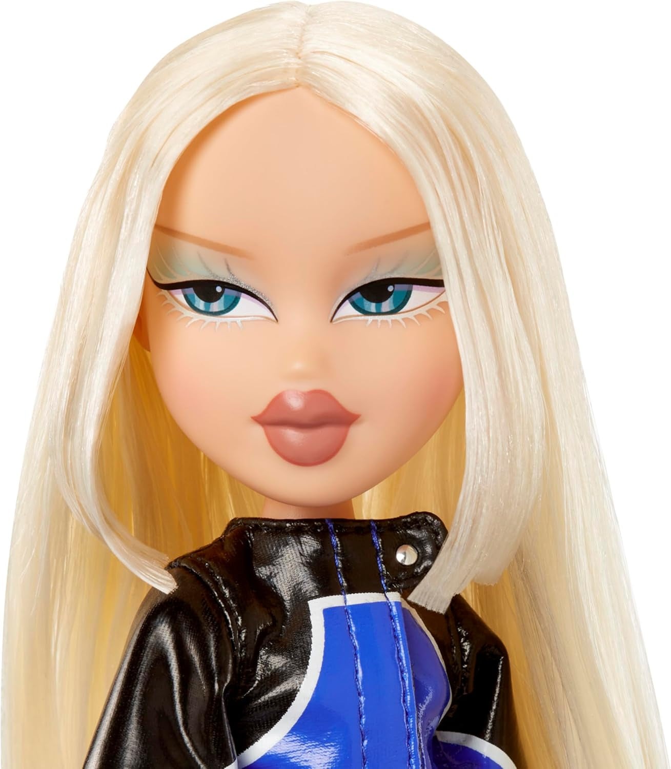 Bratz Scorchin' Cloe – Enthält 1 Modepuppe mit Outfit und Accessoires, vom Motorsport inspirierte Puppen, süßes Spielzeug für Mädchen