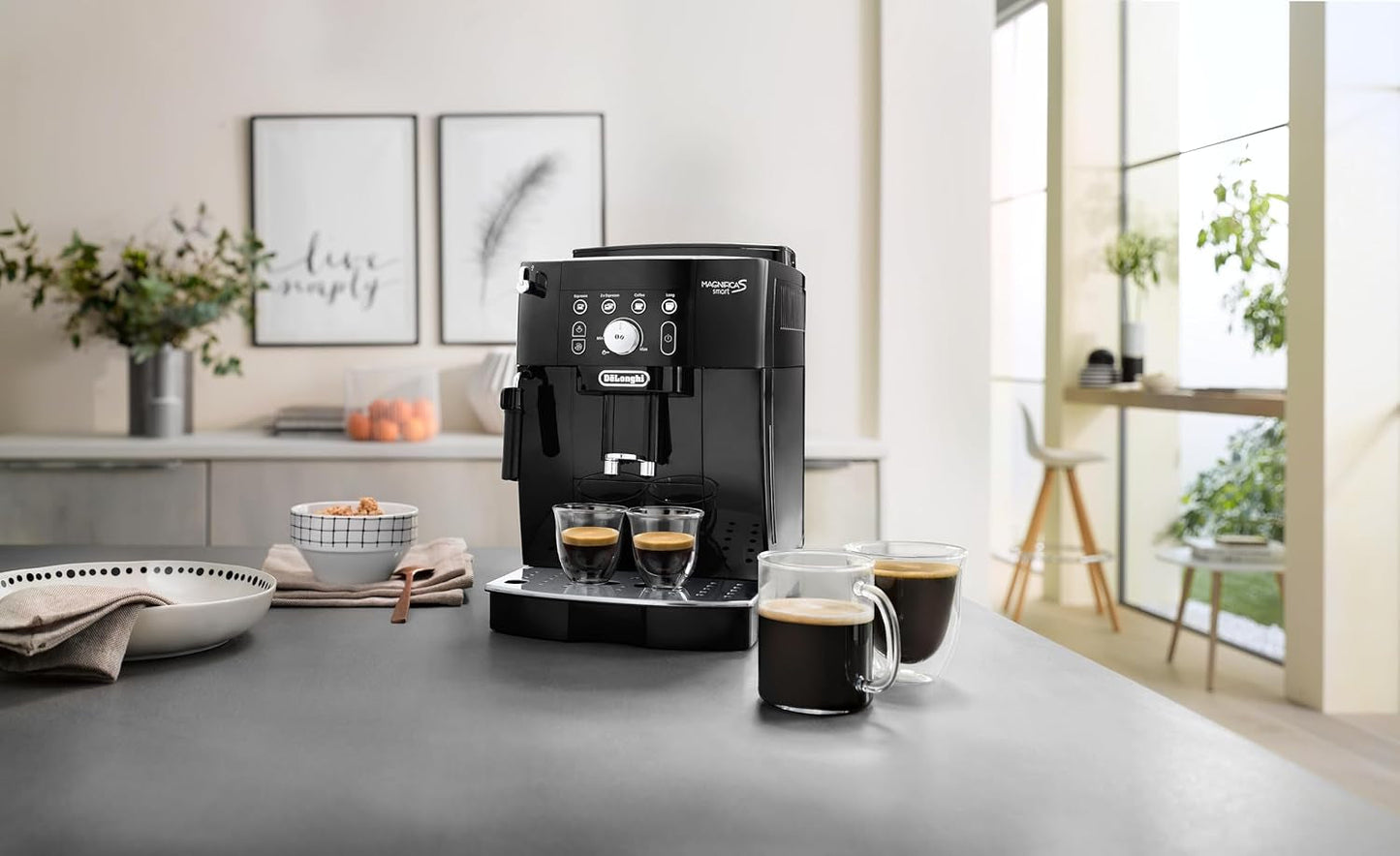 De'Longhi Magnifica S Smart ECAM 230.13.B Vollautomatische Espressomaschine mit Milchaufschäumer für Cappuccino, Espresso, Kaffee und Long Coffee, Direktwahltasten und Drehregler, 2-Tassen-Funktion, schwarz