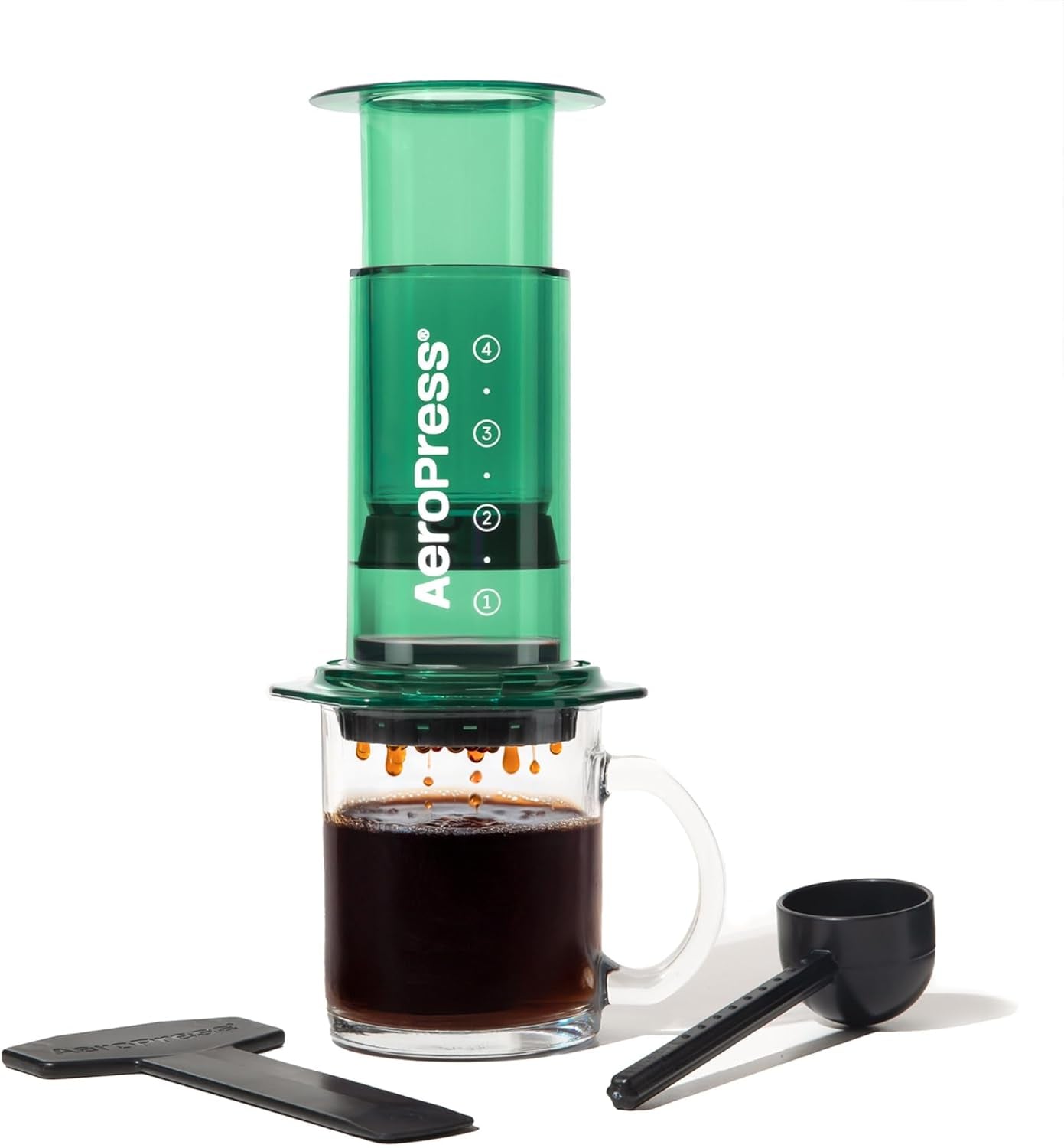 AeroPress Original Kaffee- und Espressomaschine, tragbare Kaffeemaschine auf Barista-Niveau mit Kammer, Kolben und Filtern, schnelle Kaffee- und Espressomaschine