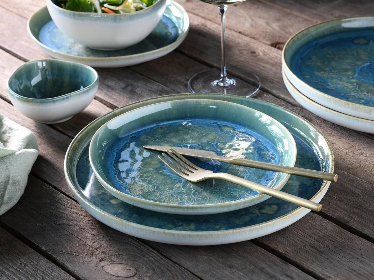 Creatable 22447 Yuki-Serie Geschirrset für 2 Personen, Tellerset aus Porzellan, spülmaschinen- und mikrowellengeeignet, hergestellt in Europa