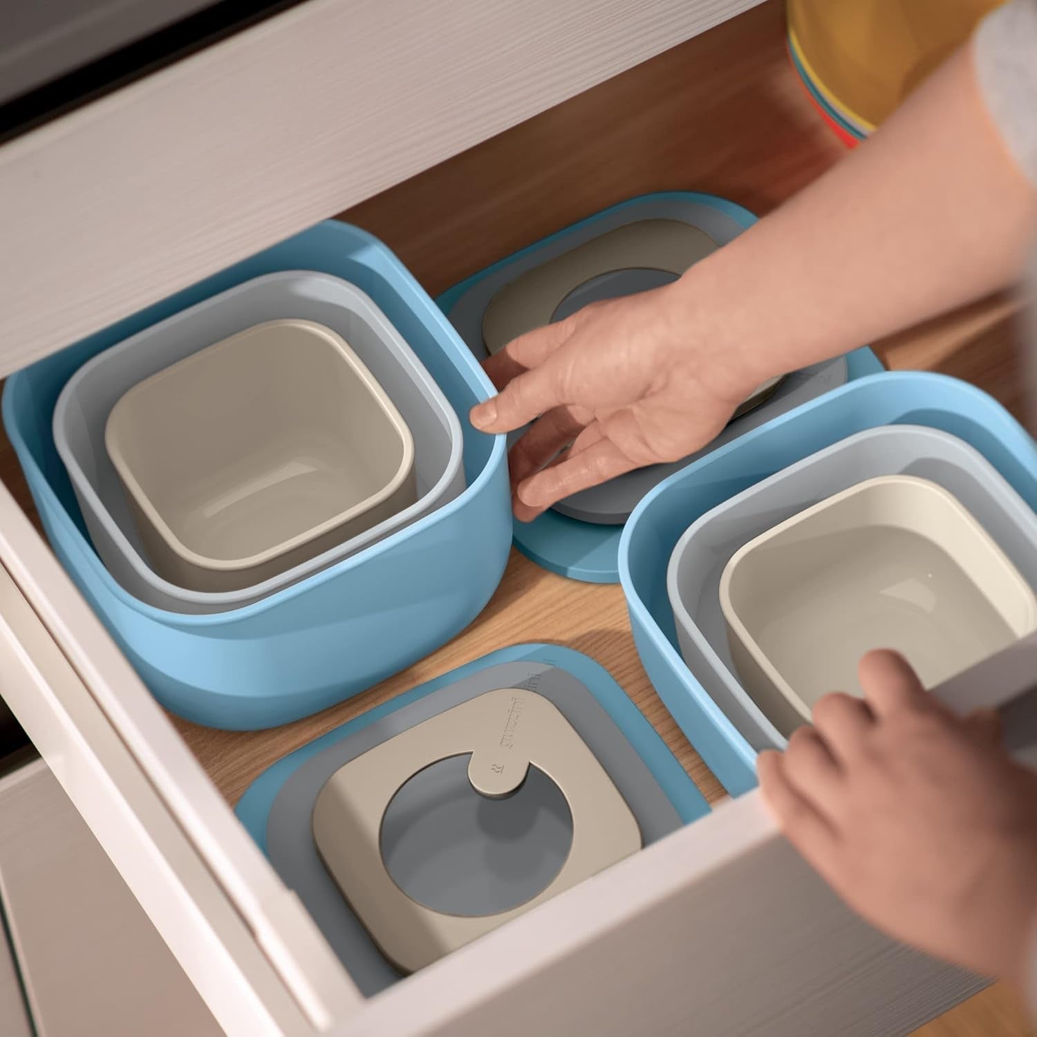 Guzzini – Kitchen Active Design, STORE&MORE Set mit 3 luftdichten Boxen für Kühl-/Gefrierschrank/Mikrowelle, hoch – 19,5 x 19,5 x H12,3 cm | 750/1550/2800 cc- 17070852 Frischhaltedosen Naty Shop