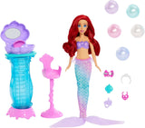 Mattel Disney Princess Toys, Make-up-Muschel Meerjungfrau Arielle Modepuppe mit abnehmbarem Schwanz, Schminktisch mit 5 wiederholbaren Pop-up-Überraschungen und 5 Zubehörteilen, JBF86 Naty Shop Dolls