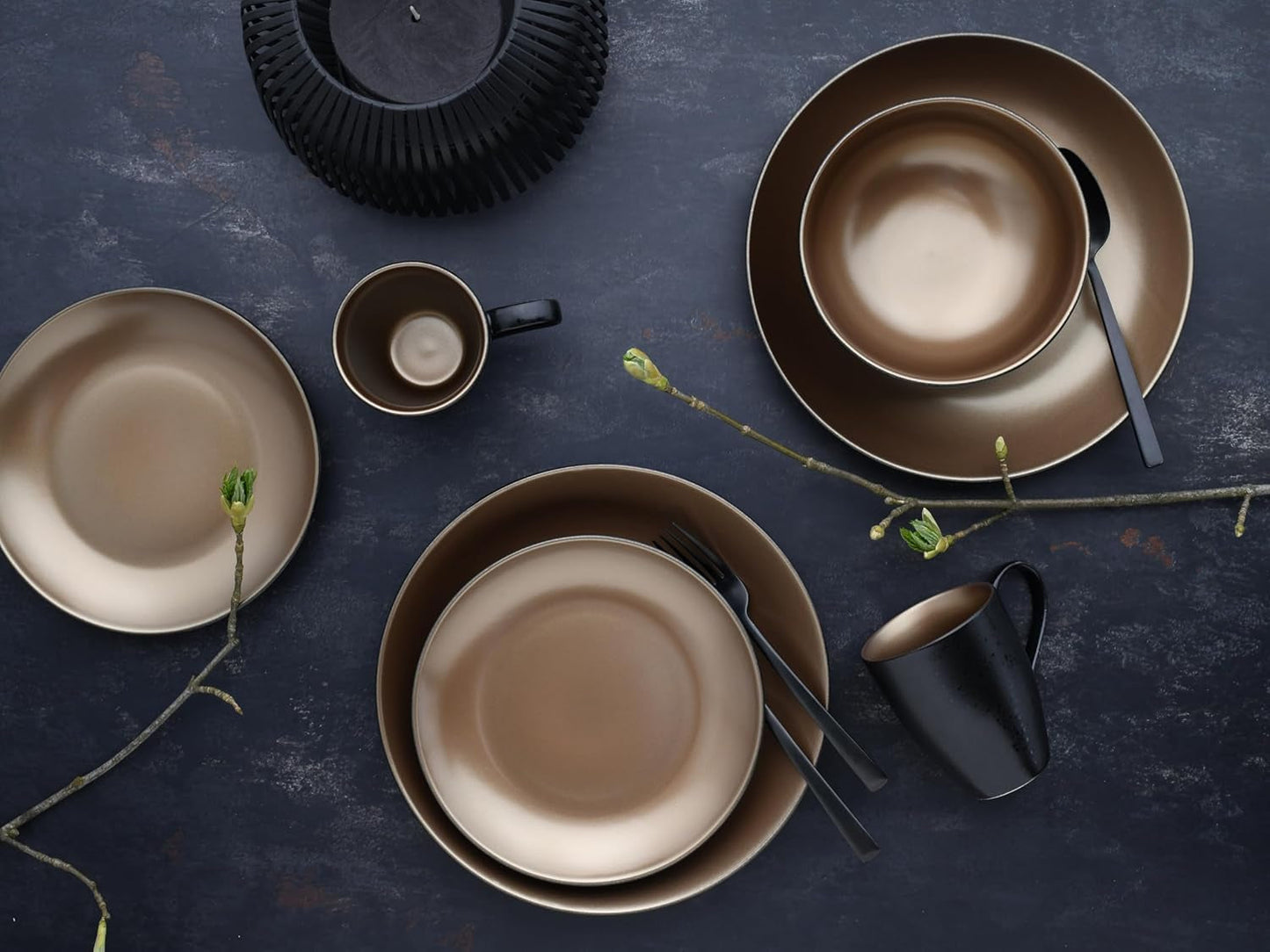 CreaTable, 23598, Serie GLAMOUR – Gold, 16-teiliges Tafelservice, Kombiservice aus Porzellan, spülmaschinen- und mikrowellengeeignet, hochwertige Herstellung