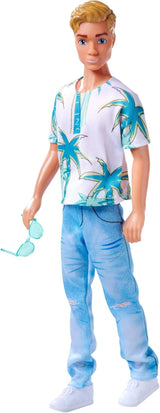 Simba Steffi Love Kevin Puppe trägt ein Oberteil mit Palmenmuster und coole Jeans, inklusive Sonnenbrille, 30 cm, ab 3 Jahren