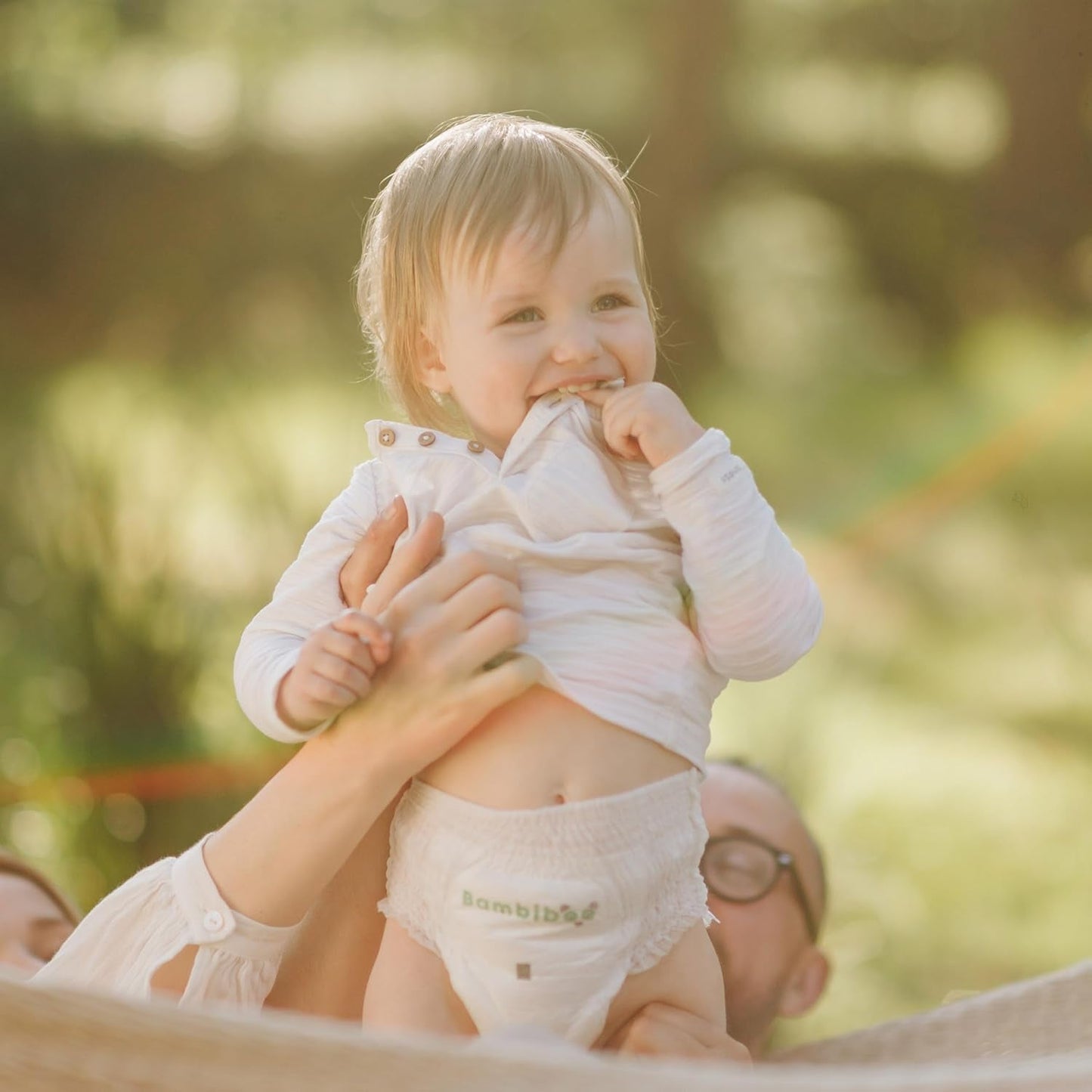 Bambiboo Einwegwindeln, hautfreundlich, feine Bambusfaser – Babywindelhöschen – Einwegwindelüberhosen – Schutz für empfindliche Haut – sehr saugfähig – Größe 4 (Maxi), 16 Stück