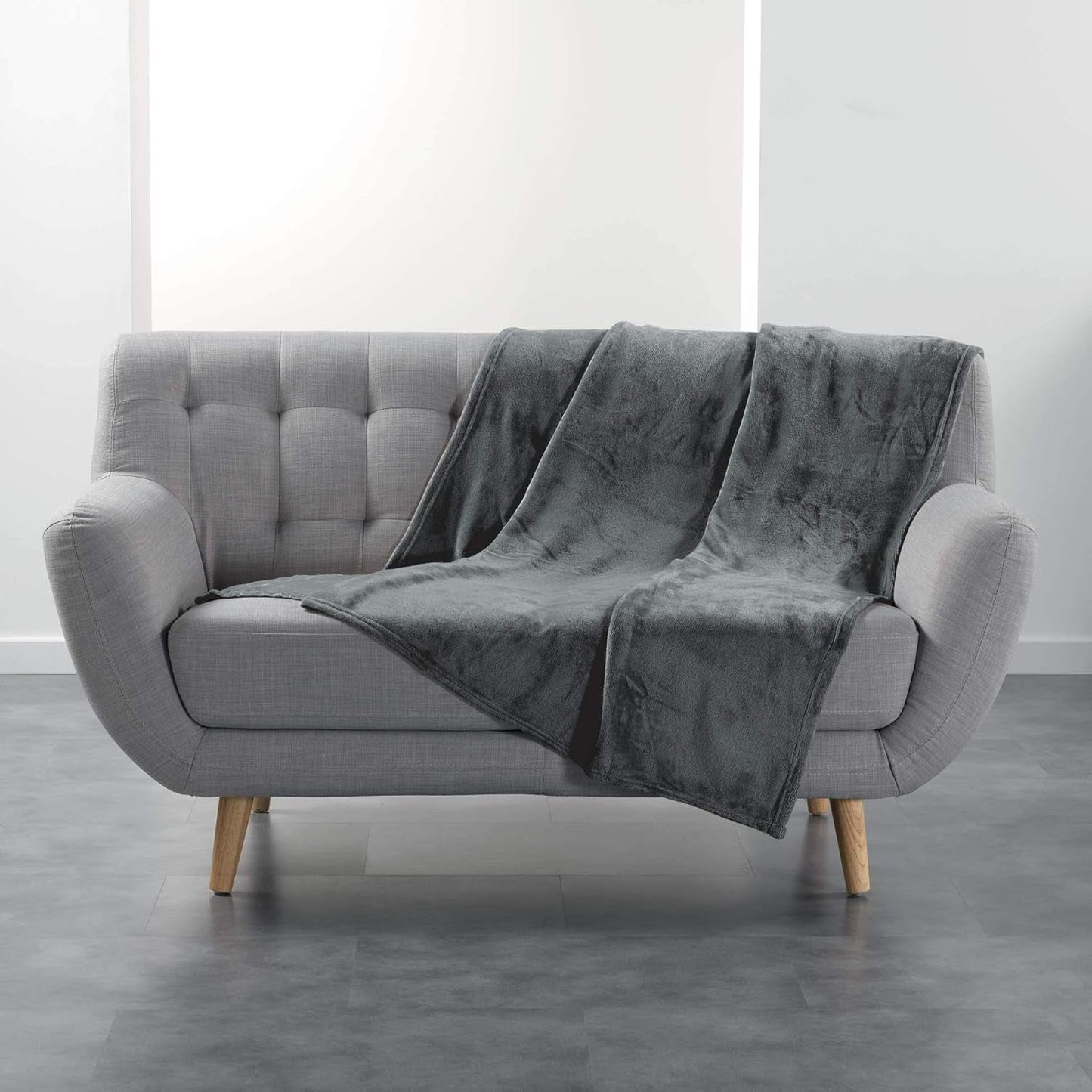 Douceur D'Intérieur Flanou Plaid, Polyester, Grau, 125 x 150 cm Bettdecken und Steppdecken Naty Shop Grau
