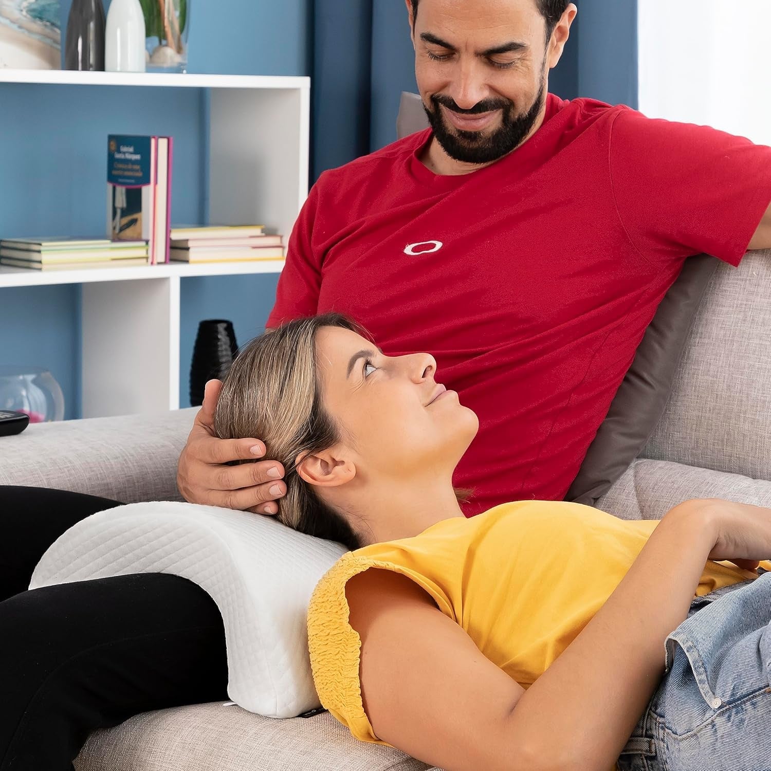 InnovaGoods - Viskoelastisches Nackenkissen für Paare, Ergonomisches Design zur Paarentspannung, Memory-Schaum zur Druckentlastung, Abnehmbarer Bezug, Weiß, 36 x 12,5 x 30,5 cm, Memory-Schaum