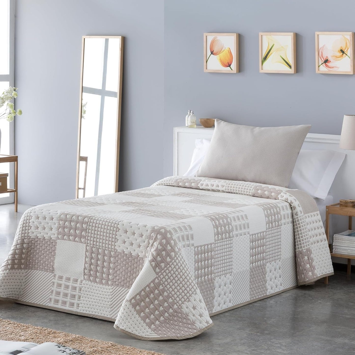 Sofia 21 leichte Tagesdecke für Doppelbetten mit 180 und 200 cm, Tagesdecke für Betten mit 180 und 200 cm, graue Betten und Decken. Besuchen Sie den VIALMAN-Store. Beige Cama 180: 270 cm x 270 cm