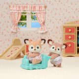 Sylvanian Families 5800 Hirschzwillinge, Tierfiguren-Spielset, Waldtierfiguren, Spielzeug für Kinder ab 3 Jahren