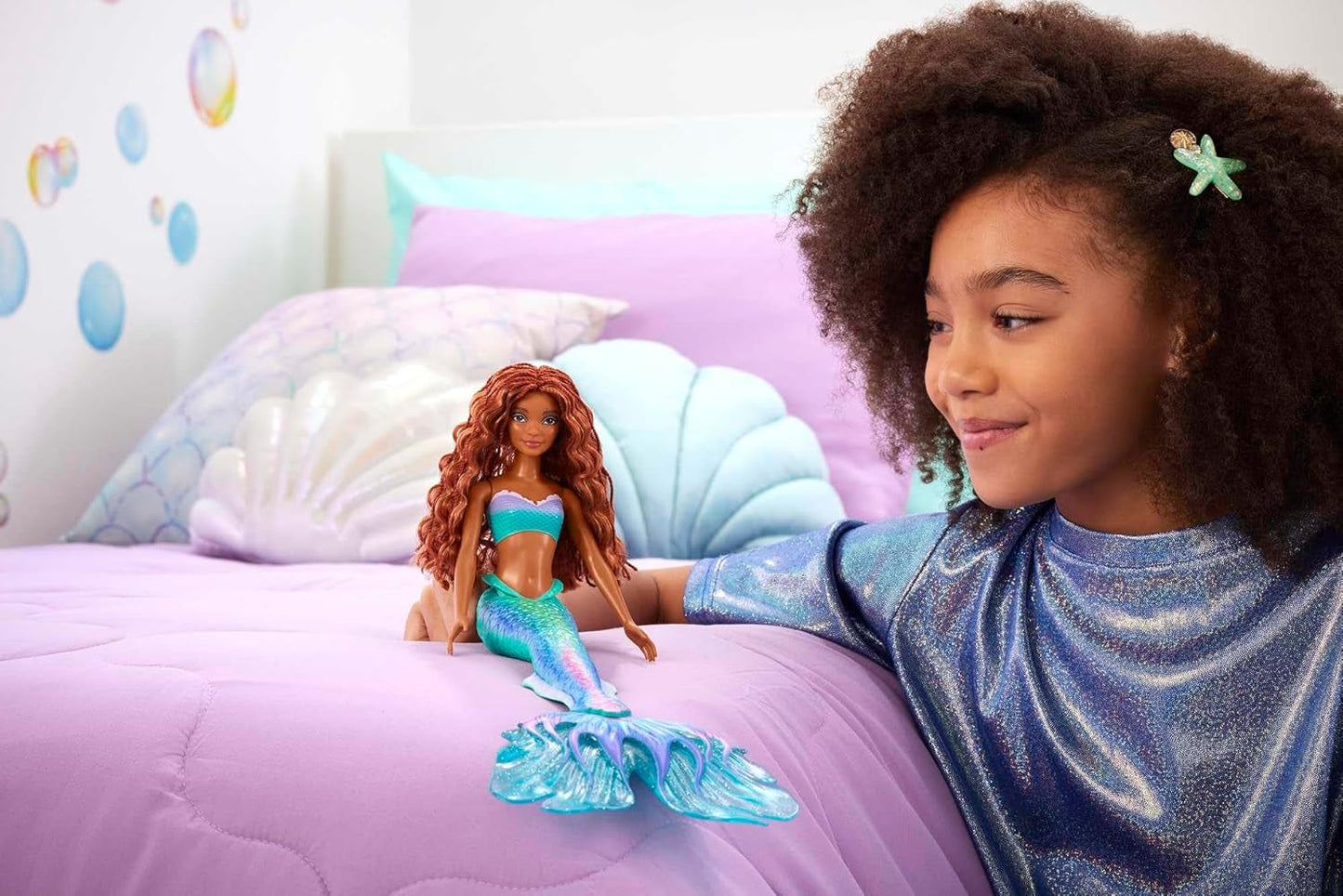 Mattel Disney Ariel – Die kleine Meerjungfrau-Puppe, inspiriert vom Film „Die kleine Meerjungfrau“, Meerjungfrau-Spielzeug, positionierbar, Disney-Geschenke, Spielzeug für Kinder ab 3 Jahren, HLX08