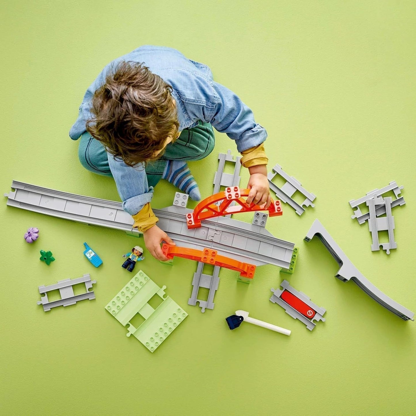 LEGO DUPLO Stadt-Eisenbahnbrücke und Gleise – Erweiterungsset, Geschenk für Kinder ab 2 Jahren, Bau- und Umbauset, Vorschul-Entwicklungsset, Lernspielzeug 10426 Bausets Besuchen Sie den LEGO-Store