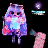 LOL Überraschung! Tweens Neon Pop Stars – Thea Stars – 1 Modepuppe mit hintergrundbeleuchteten Überraschungen und über 10 Popstar-Kleidung und -Accessoires, darunter ihre pinkfarbene Gitarre, Geschenk für Kinder ab 4 Jahren