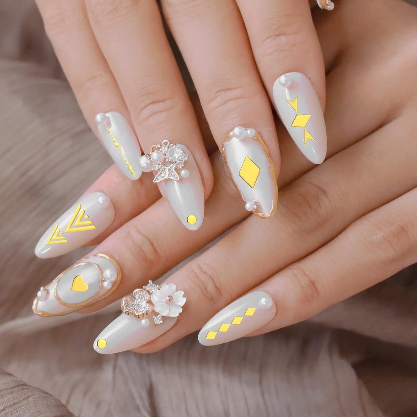 MWOOT 10 Blatt Gold Nagelsticker Abziehbilder Nail Art Sticker, 3D Selbstklebende Nagelaufkleber Set Linien Streifenband Design, Diy Metallisch Nailart Aufkleber Maniküre Zubehör Für Nagel Dekoration
