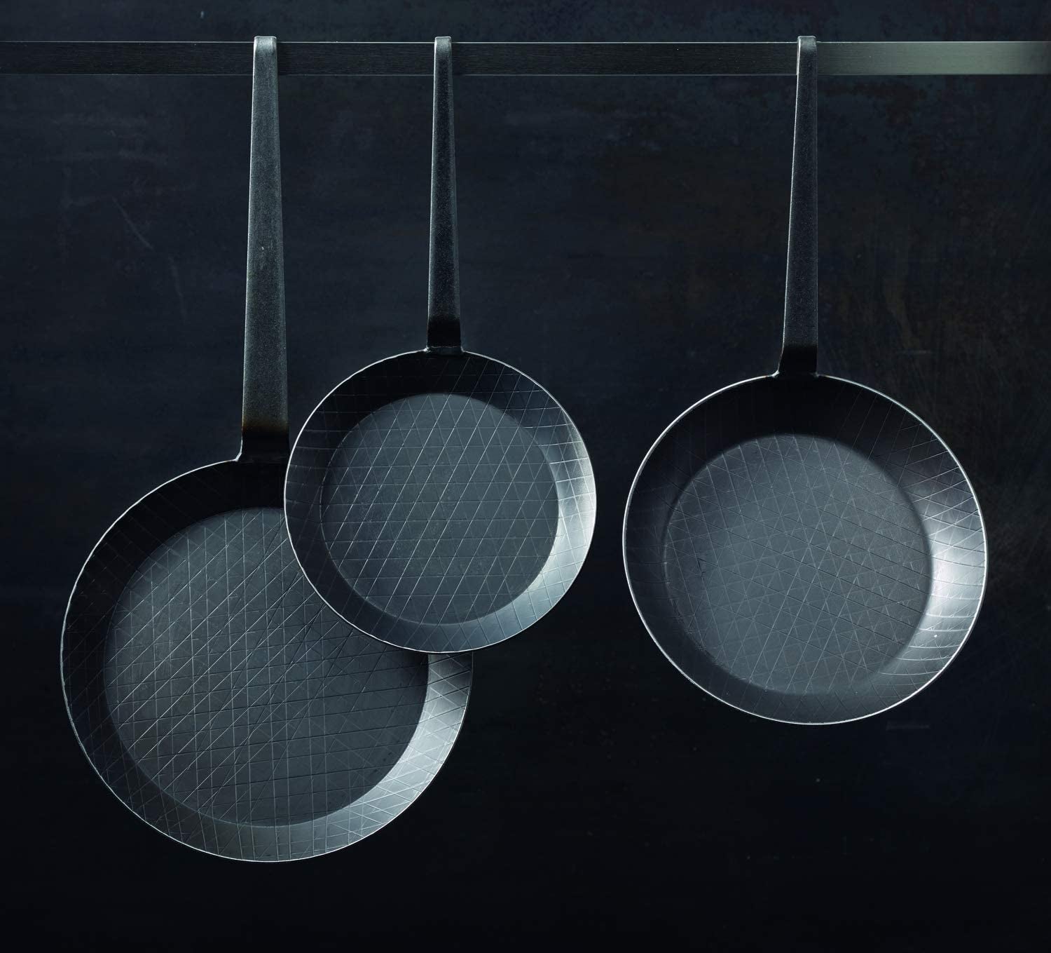 RÖSLE Serie 1888 Schmiedeeisen-Bratpfanne, hohe Qualität, hoher Rand für knusprige Pommes Frites und schnell gebratenes Fleisch, geeignet zum Grillen und Induktionstöpfe und -pfannen Naty Shop