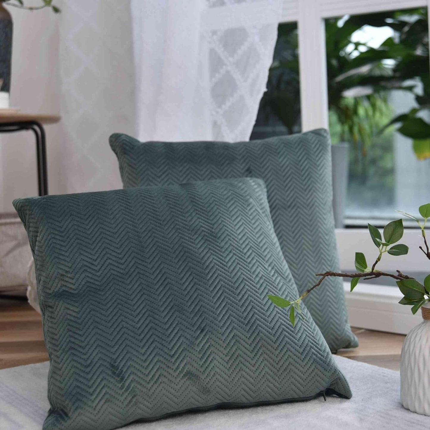 Vorhang-Kastenkissen, dekoratives Kissen, LxB 45 x 45 cm, grüner Jacquard „Greta“ mit Fischgrätenmuster, pflegeleicht, Reißverschluss, weiche Füllung, 320 g, verschiedene Farben, 2023510, Reisekissen, Naty Shop