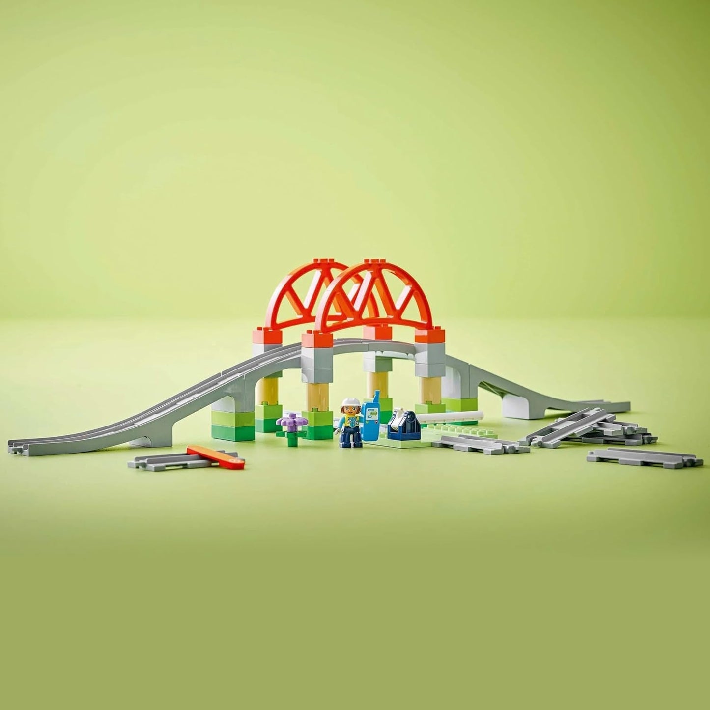 LEGO DUPLO Stadt-Eisenbahnbrücke und Gleise – Erweiterungsset, Geschenk für Kinder ab 2 Jahren, Bau- und Umbauset, Vorschul-Entwicklungsset, Lernspielzeug 10426 Bausets Besuchen Sie den LEGO-Store