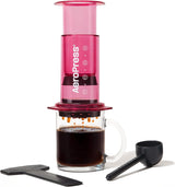 AeroPress Original Kaffee- und Espressomaschine, tragbare Kaffeemaschine auf Barista-Niveau mit Kammer, Kolben und Filtern, schnelle Kaffee- und Espressomaschine