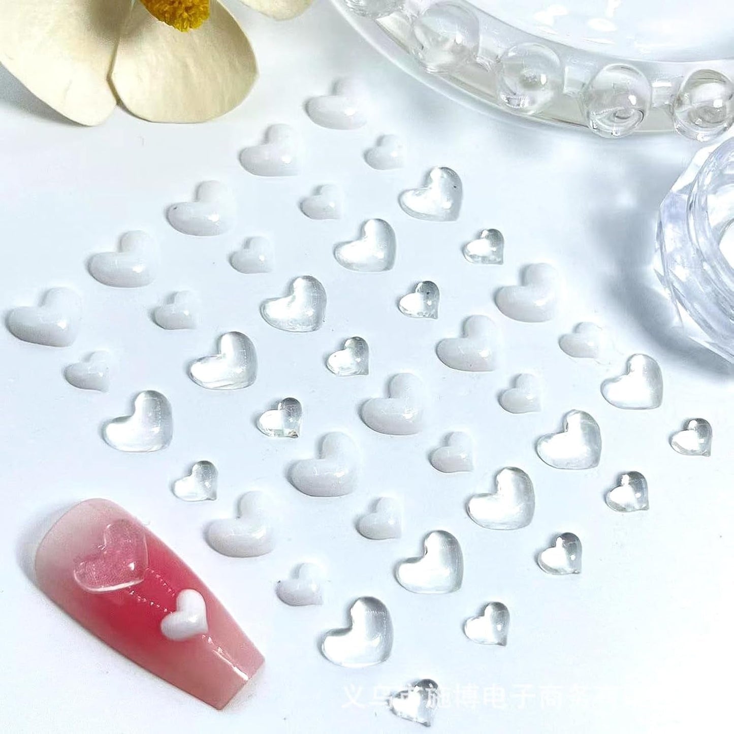 3D Herz Nail Art Charms, 320 Stück Niedliche Klar Acryl Herz Nagel Charms, Flatback Herz Nagel Strasssteine ​​4Mm 6Mm 8Mm Harz Nagelkunst Dekorationen für Frauen Mädchen DIY Maniküre Zubehör(4Mm 6Mm 8Mm)