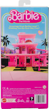 Barbie Movie Ken Barbie-Puppe in pastellrosa und grün gestreifter Strandkleidung, Surfbrett und weißen Turnschuhen, JBJ54