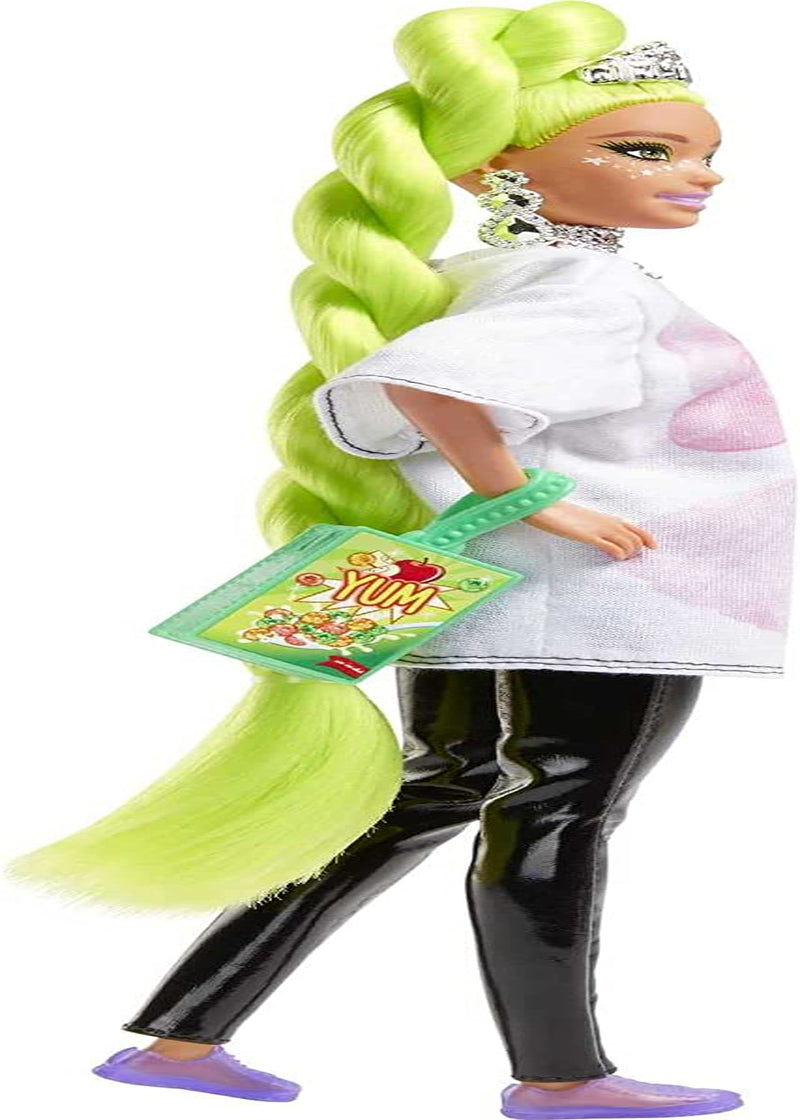 Barbie HDJ44 – Extra-Puppe Nr. 11 in übergroßem T-Shirt und Leggings mit Papagei, extra langen neongrünen Haaren und Accessoires, flexiblen Gelenken, Geschenkspielzeug für Kinder ab 3 Jahren Naty Shop Dolls