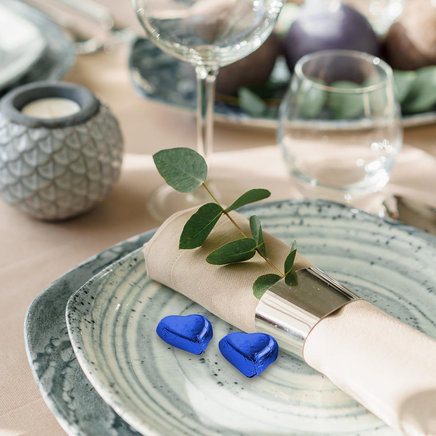 Günthart 150 blaue Schokoladenherzen mit Nougatfüllung | Pinguine mit Nougatcreme | Blaue Schokoladenpinguinherzen | Wettbewerb | Blaue Schokoladenherzen | Pinguin (1,2 kg)
