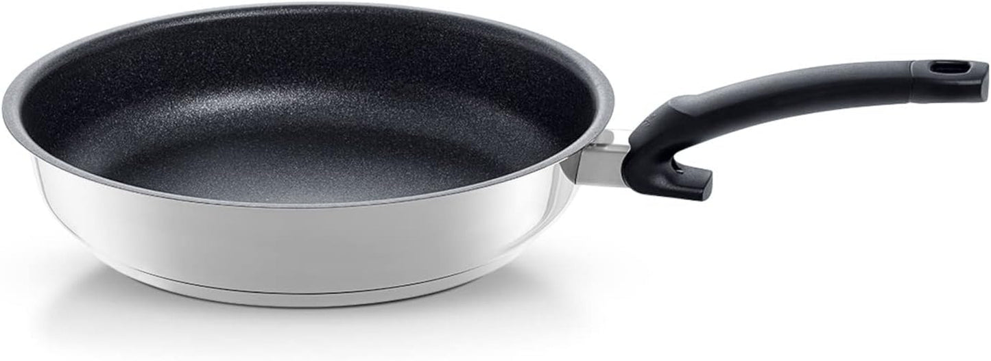 Fissler Adamant Premium, Edelstahlpfanne, antihaftbeschichtet, kratzfest – Induktionstöpfe und Pfannen Naty Shop