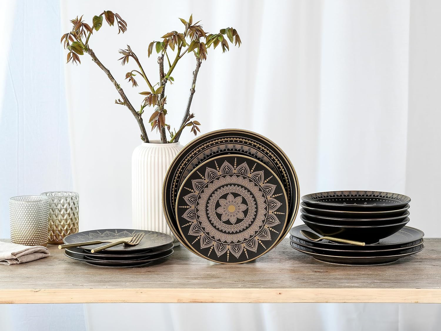 CreaTable, 23588, Serie MANDALA GOLD – Schwarz, 12-teiliges Geschirrset, Tellerset aus Porzellan, spülmaschinen- und mikrowellenfest, hochwertige Herstellung