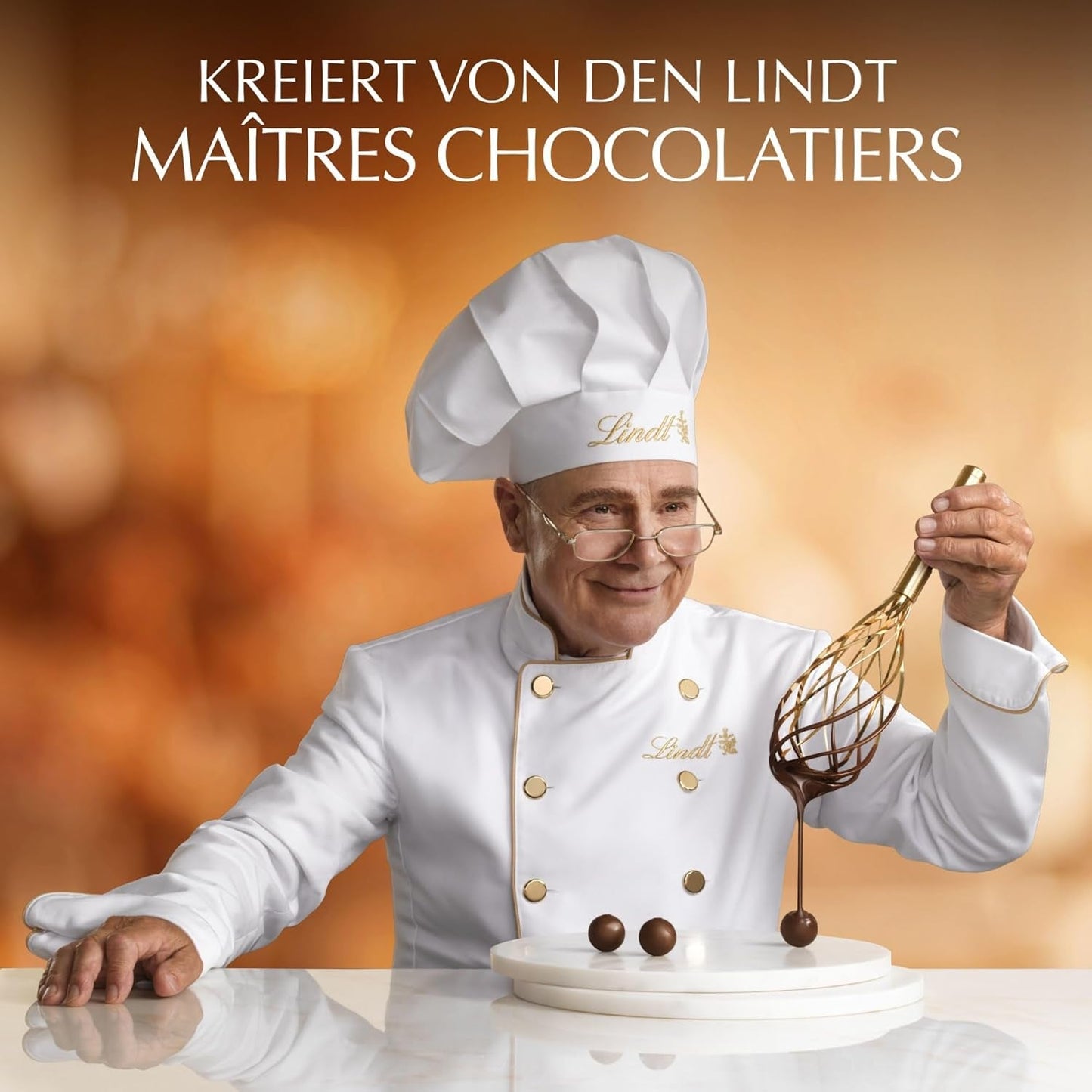 Lindt-Schokolade | Sortierte Tasche LINDOR silber | 1 kg Beutel | 80 zartschmelzende Milchschokoladenkugeln, 70 %, gesalzener Karamell und doppelter Schokoladengeschmack | Schenken Sie Schokolade zum Teilen