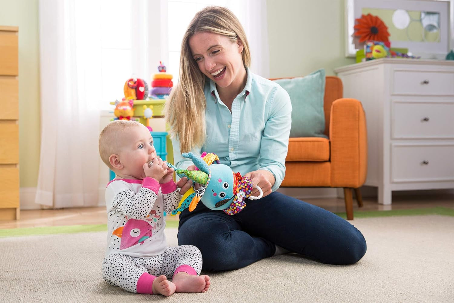 Lamaze Spielzeug für Babys Captain Calamari der Pirat Oktopus Clip & Go – hochwertiges Spielzeug für Kleinkinder – ab 0 Monaten & Freddie das Glühwürmchen Clip & Go – hochwertiges Spielzeug für Kleinkinder Toys Bebe Naty Shop