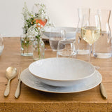 MÄSER 935079 Modernes Vintage-Geschirrset für 2 Personen, maurisches Design, 8-teiliges Tischservice, hochwertige Keramikteller und -schalen, Steinzeug, weiß