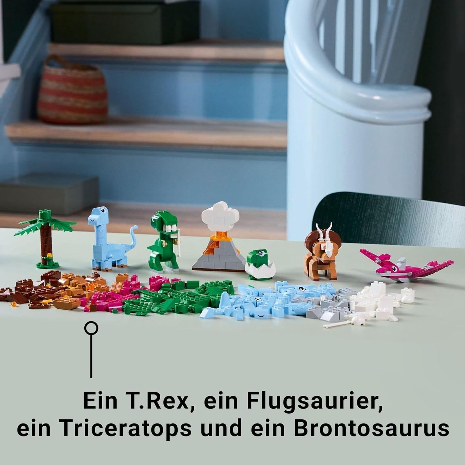 LEGO Classic Kreativ-Dinosaurier-Bauset mit Tiermodellen und Figuren aus Steinen, fantasievolles Spielerlebnis, Geschenk für Jungen und Mädchen ab 5 Jahren, inklusive T.Rex und Triceratops 11041 Bausets Besuchen Sie den LEGO-Store
