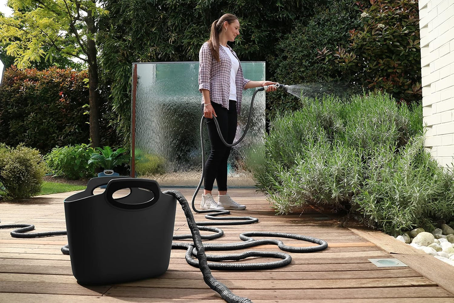 GF SRL, Aquapop Grey Limited Edition mit 25 m langem selbstverlängernden Textilschlauch, hergestellt in Italien, weicher Plastikbeutel, Düsen und Armaturen Lancia 8 für die Gartenbewässerung, dunkelgrau
