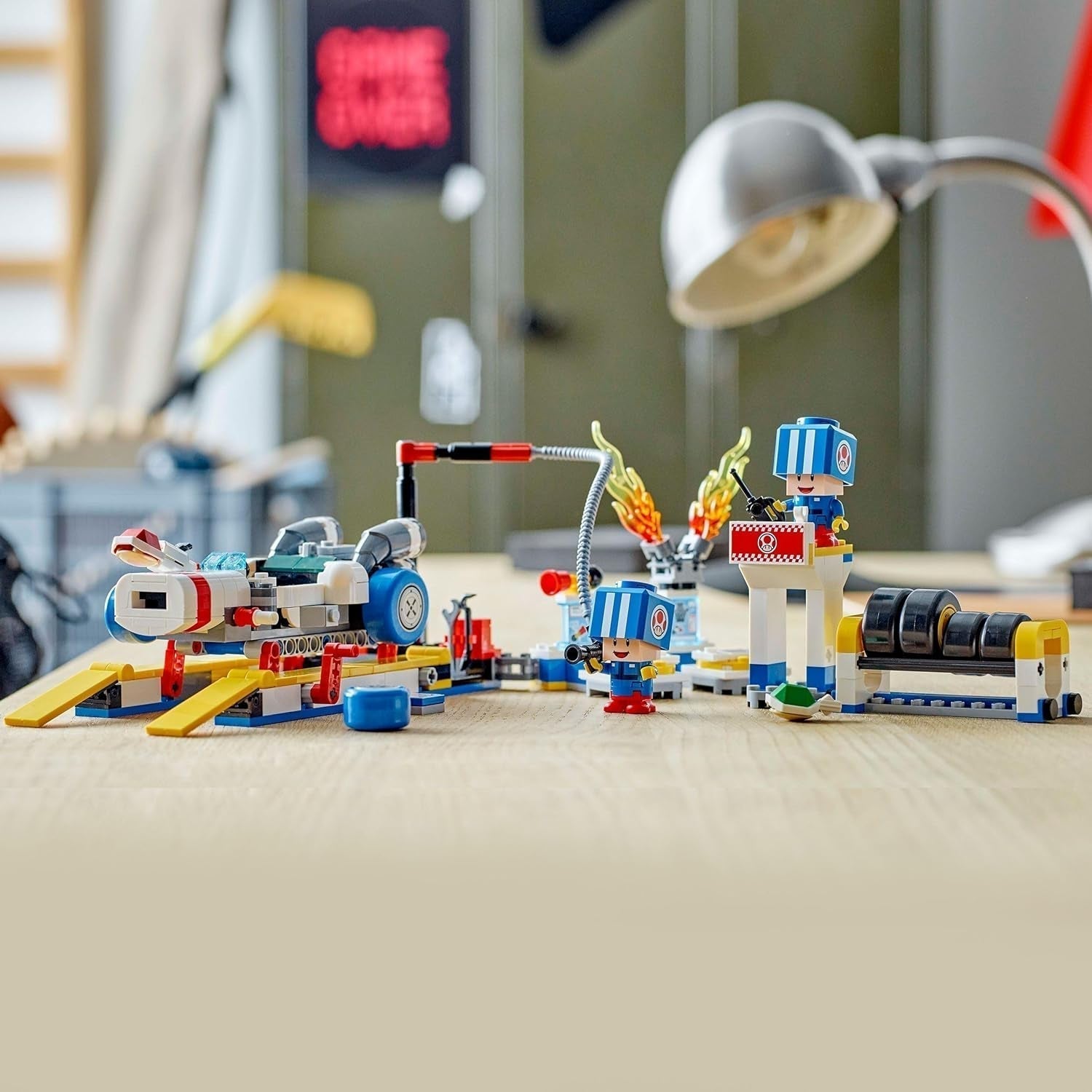 LEGO Super Mario: Mario Kart – Toad's Workshop, Nintendo-Charakter, anpassbares Spielzeug, Abenteuerset, Geschenk für Jungen, Mädchen und Gamer ab 8 Jahren 72035 Bausätze Besuchen Sie den LEGO-Store