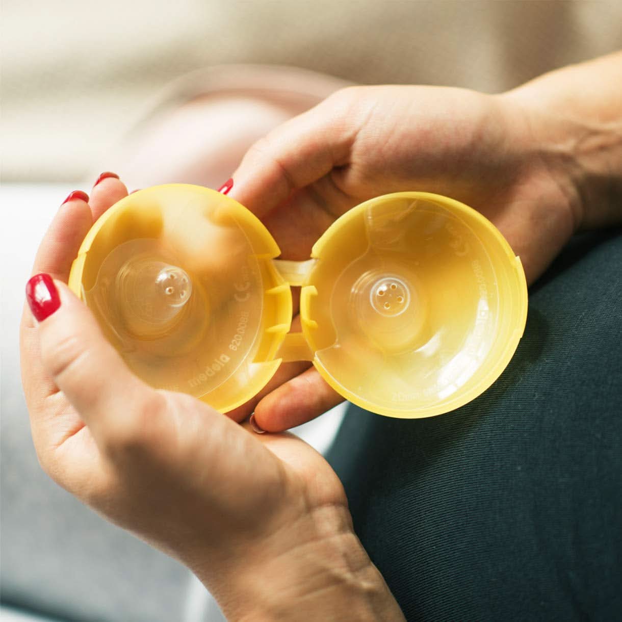 Medela 200.1594 Brusthütchen, Mehrfarbig Lebensmittel- und Stillzubehör Baby Naty Shop