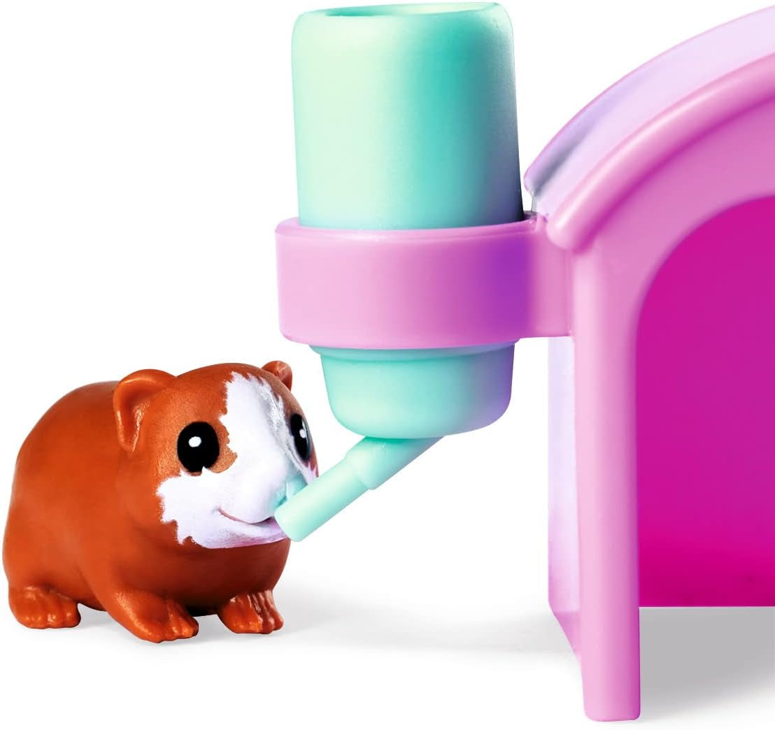 Simba Evi Love Guinea Pigs Spielpuppe mit zwei Meerschweinchen und Haus, Wasserflasche und Karotten, 12 cm, ab 3 Jahren