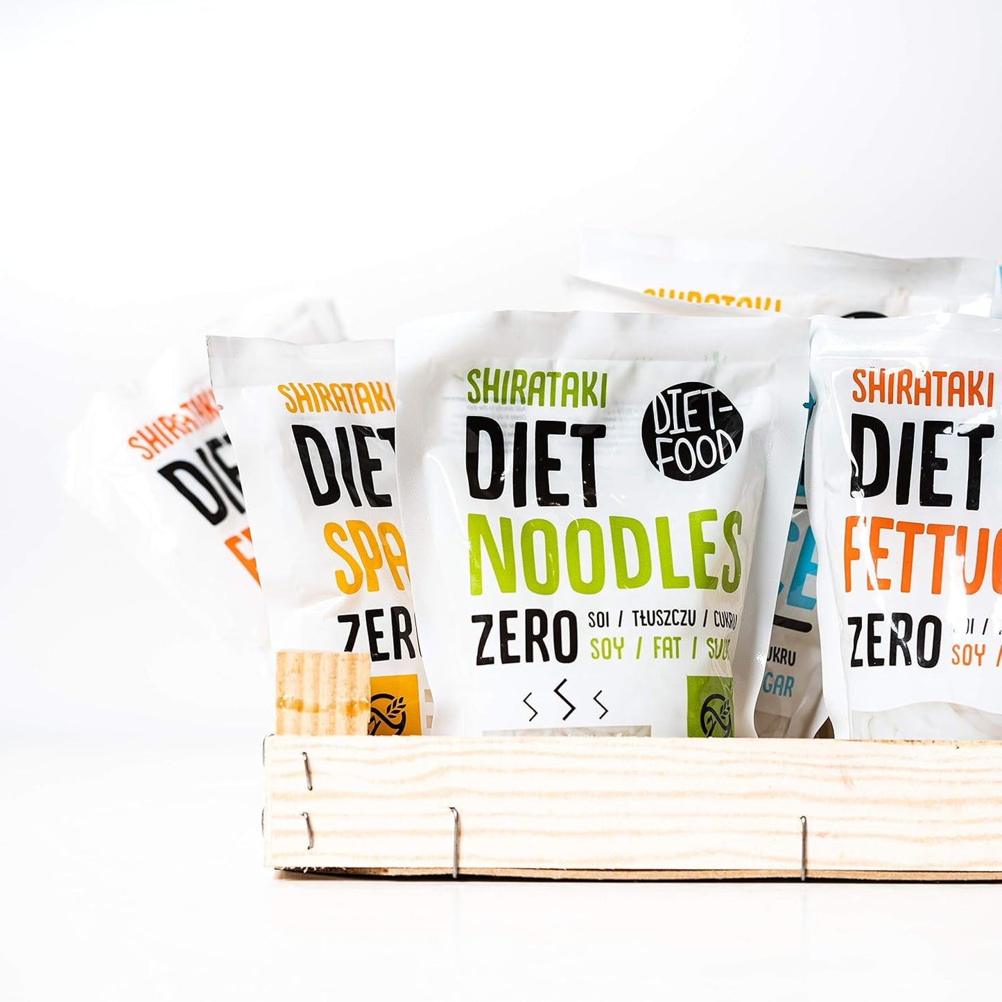 Shirataki-Nudeln DIÄT-FOOD kohlenhydratarme, kalorienarme Konjak-Nudeln, veganes Essen, fettfrei, sojafrei, glutenfrei, wasserlösliche Diätnudeln, kalorienarm, 200 Gramm