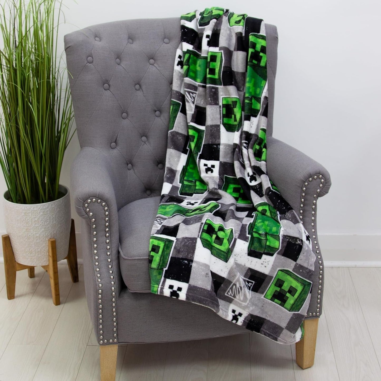 Character World Minecraft Offizielle Fleecedecke | Scribble Design Reversible 2 Seiten, superweiche, warme Decke für Betten und Decken. Besuchen Sie den Character World-Store