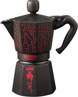 Bialetti Moka Express Stranger Things 6-Tassen-Kaffeemaschine, Musiktaste mit USB-C-Ladefunktion, nicht für Induktionsherde geeignet, 6 Tassen (270 ml), Schwarz