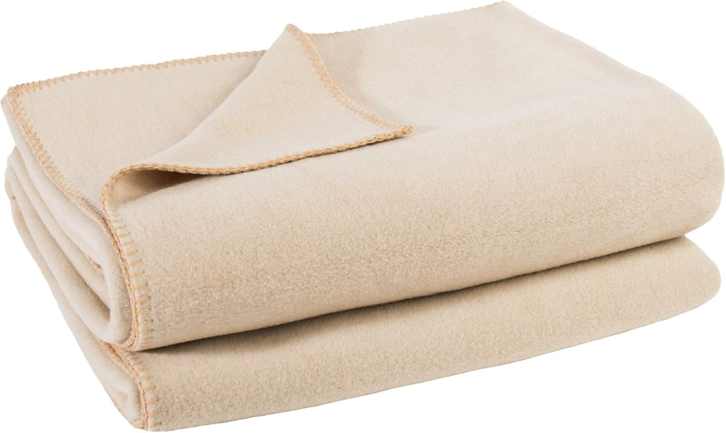 Zoeppritz-Decke in der Farbe: Rot, aus 65 % Polyester, 35 % Viskose, Größe: 160 x 200 cm, 103291-235-160 x 200 Zoeppritz Beds and Duvets Since 1828 020 Creme 220 x 240 cm