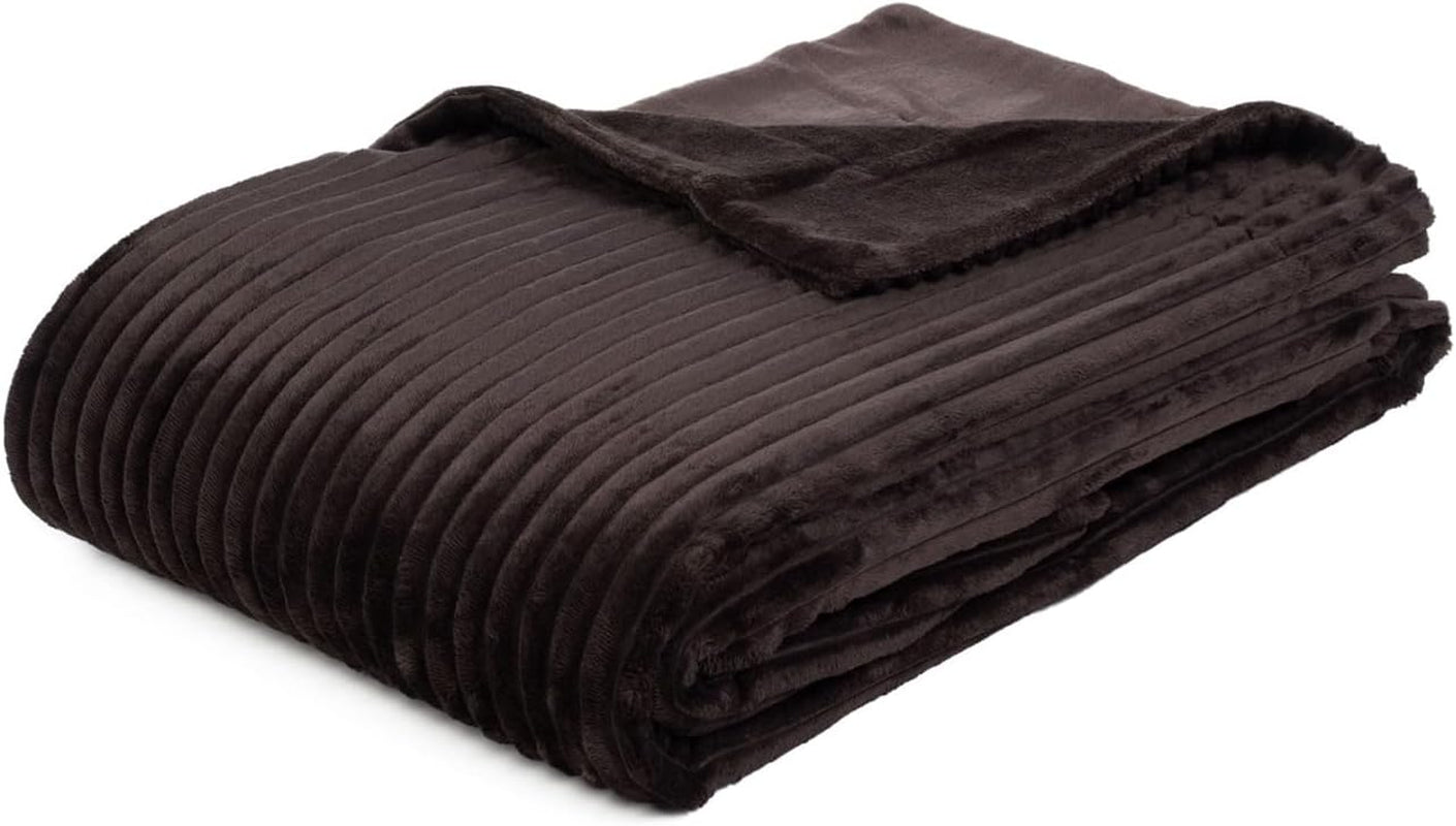 Gözze – Bequeme und weiche Decke in Cordoptik, 1620 g/Stück, 150 x 200 cm – Zimt. Betten und Decken. Besuche den Gözze-Store. Dunkelbraun