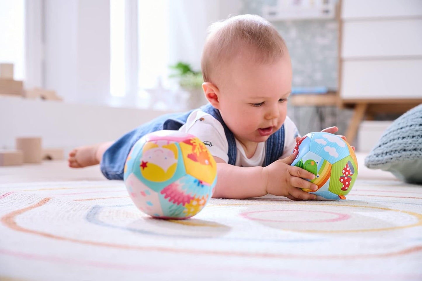 HABA Babyball Rainbow World – Softball ab 6 Monaten mit bunten Wettermotiven, Ø 11 cm, perfekt zum ersten Fangen und Spielen mit dem Ball – 1306318001 Jucarii Bebe Naty Shop