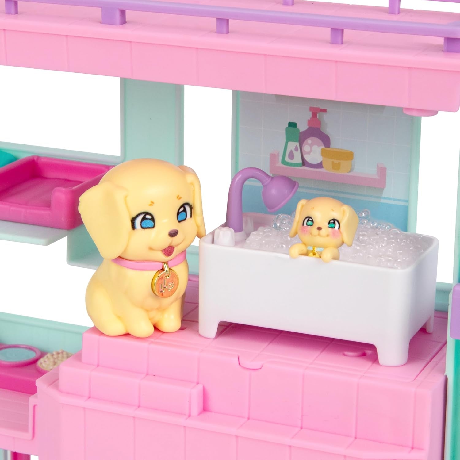 Little Live Pets Mama Surprise Families Baby Clinic-Spielset, 3 Retriever-Welpen enthalten, magisches, doppelseitiges Spielset (27,8 cm B, 23,8 cm H). Füttern, Baden und Spielen, Geschenk für Kinder Actionfiguren Naty Shop