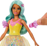 Barbie Hidden Magic – Teresa-Puppe mit Feen-Outfit, welligem Haar und Kamm für lustiges Frisieren, ab 3 Jahren, HLC36