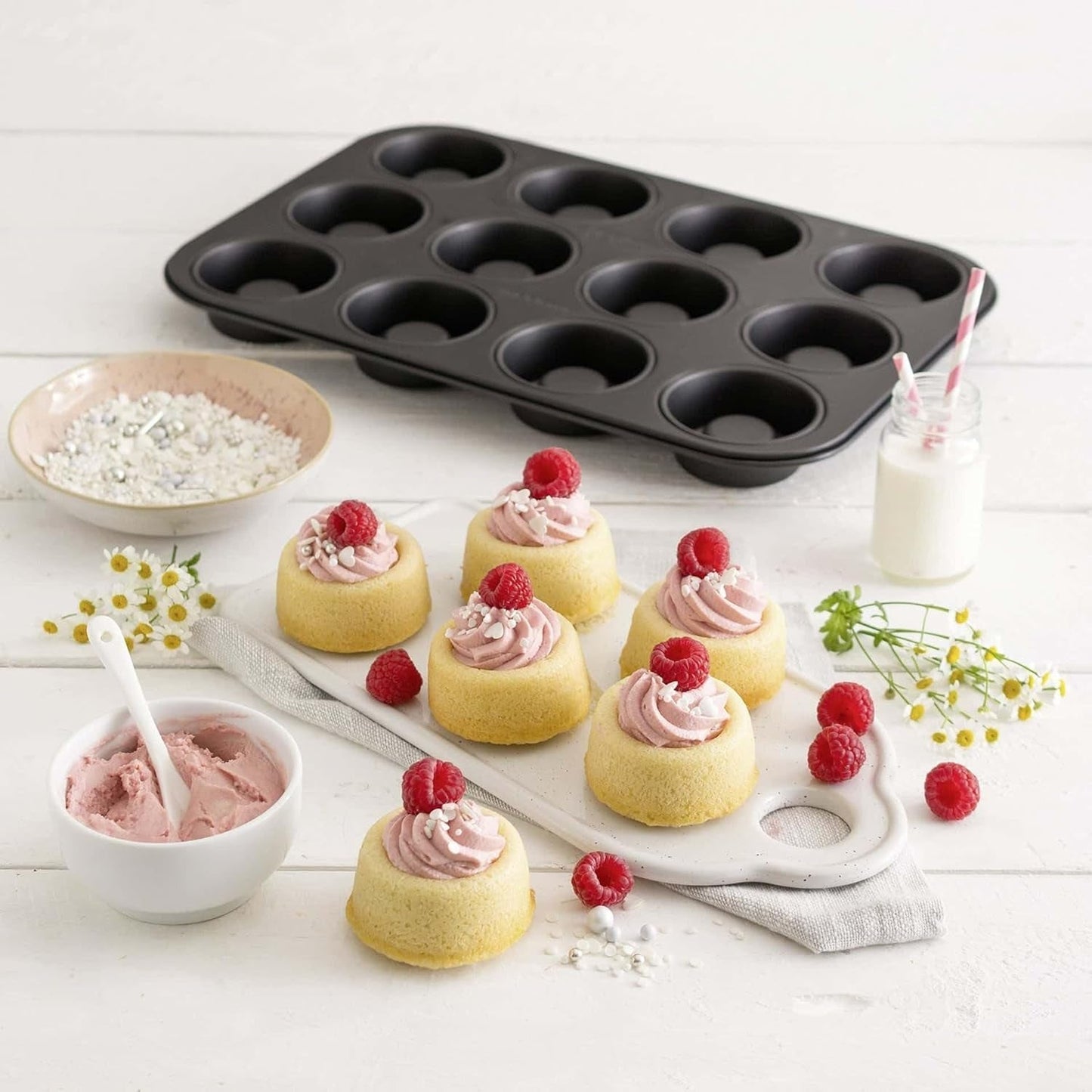 Zenker Cup-Cake-Backblech 12Er Set – Premium Antihaftbeschichtung, Für Perfekte Cupcakes, 385X265X30Mm, Hitzebeständig Bis 230°C Formen und Bleche zum Backen Naty Shop