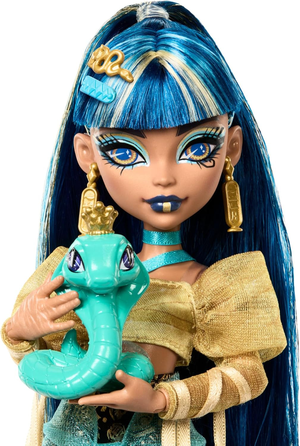 Monster High Cleo De Nile-Puppe in goldener Bluse und Lagenrock, inklusive Cobra Hissette-Haustier und Zubehör wie Rucksack, Snack und Papierrolle, HXH74 Naty Shop-Puppen